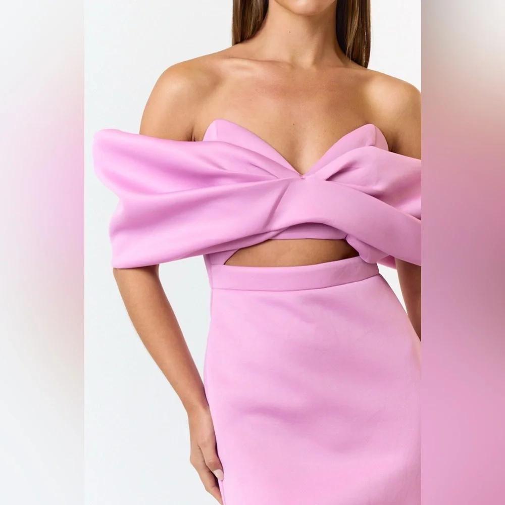 Dress - Picture 5 of 6